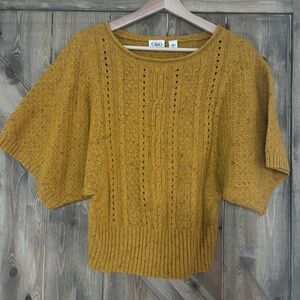 Super cute ochre cato sweater - Medium